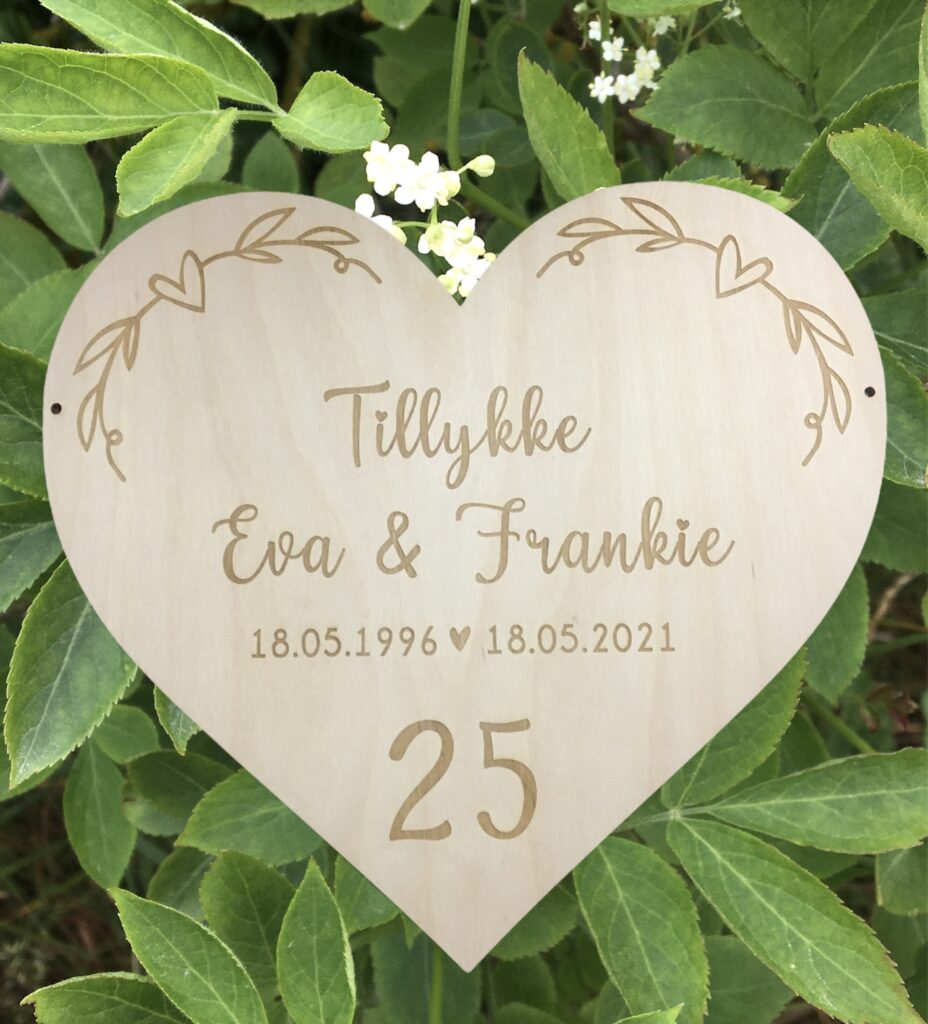 Æresport skilt i birk til sølvbryllup