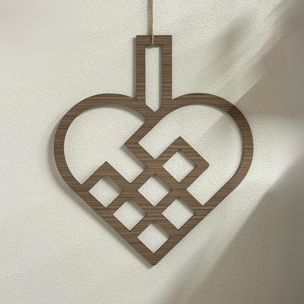 Julehjerte 60 cm høj valnød