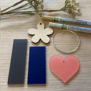 Bordkort træ & akryl 4 varianter og mange farver